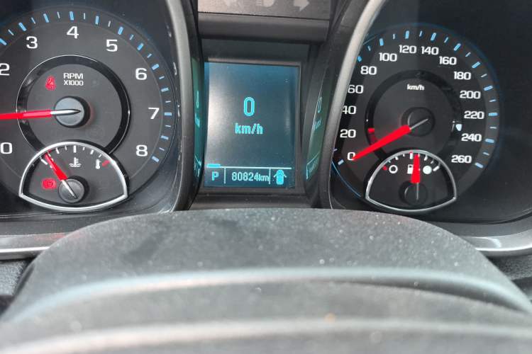 Used Chevrolet Malibu 2013 2.0L Automatic Luxury Edition Odometer Close Up