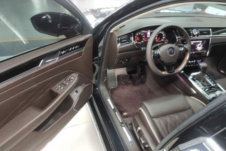 Used Volkswagen Phideon 2021 380TSI Prestige Edition
