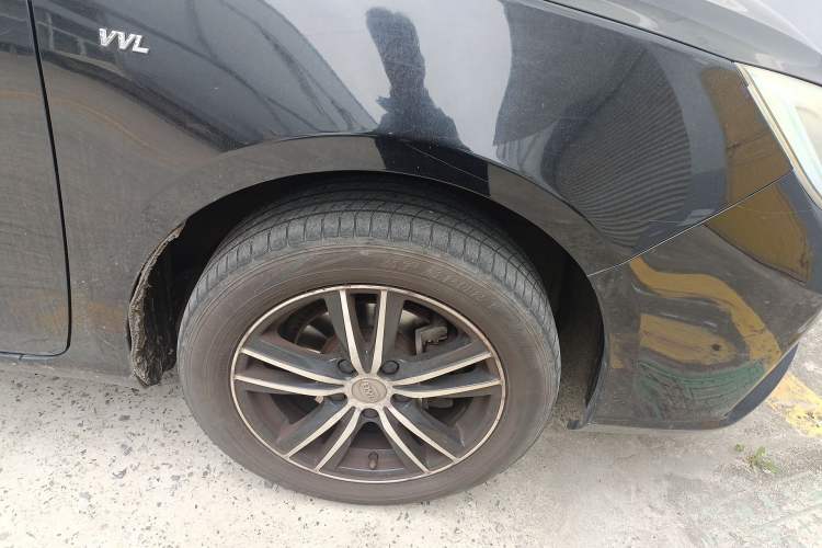 Used BYD Surui 2015 1.5L Manual Luxury Model
