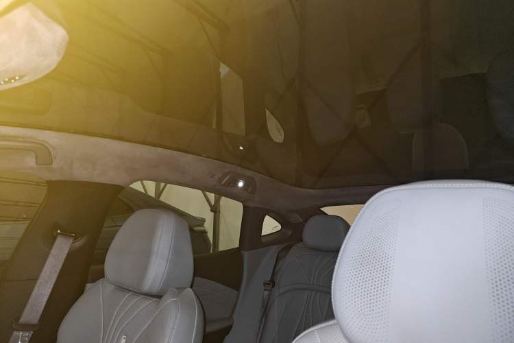 Used Geely Galaxy E8 2024 665 km Range Rear-Drive Starship Intelligent Driving Version Headliner