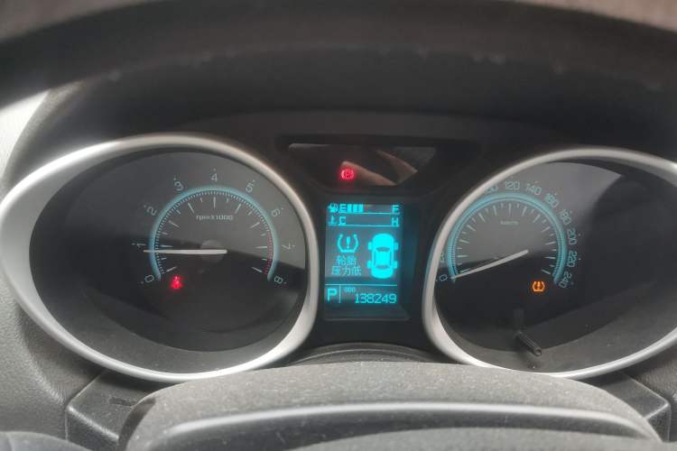 Used GAC Trumpchi GS5 2012 2.0L Automatic Two-Wheel Drive Luxury Edition Instrument Cluster