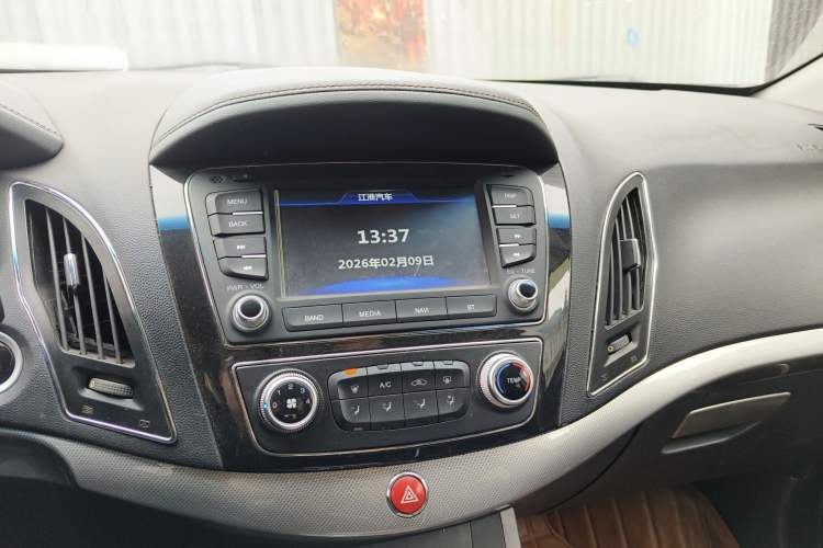 Used JAC Group Refine S5 2015 1.5T Automatic Elite Model