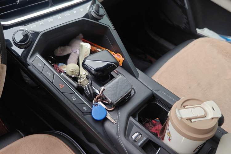 Used Lynk & Co 06 EM-P 2022 PHEV Shero Pink Special Edition