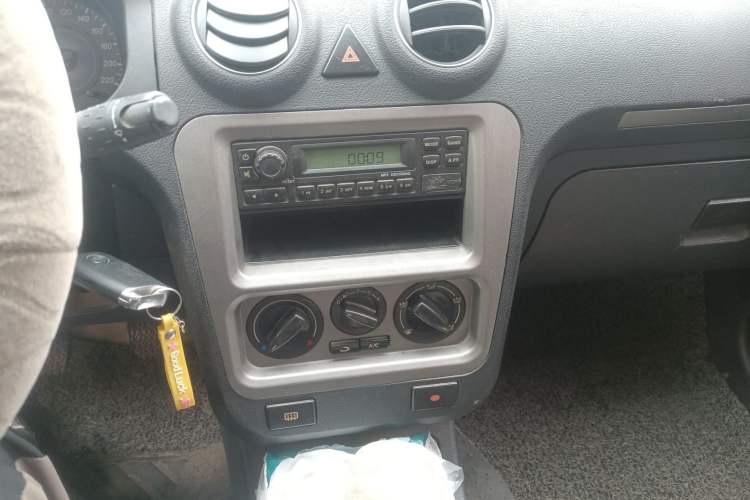 Used Geely Auto Liberty Ship 2011 1.0L Manual Entry-Level Model