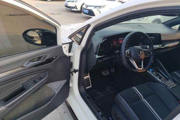 Used Volkswagen Golf 2021 280TSI DSG R-Line
