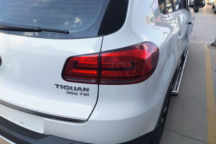 Used Volkswagen Tiguan 2016 300TSI Automatic All-Wheel Drive Luxury Edition Right Rear Taillight