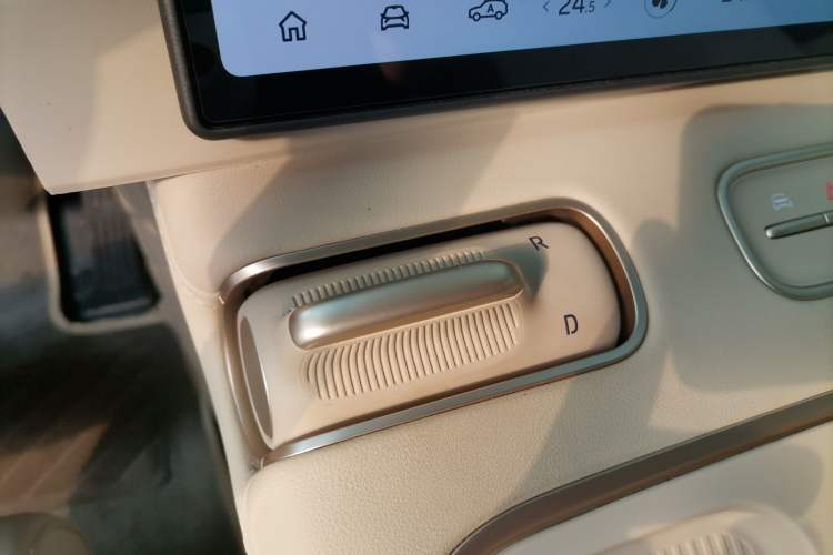 Used Nio ES6 2024 75 kWh Gear Lever