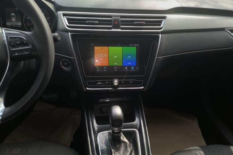 Used Roewe i5 2020 1.5L Automatic 4G Connected Linghao Edition