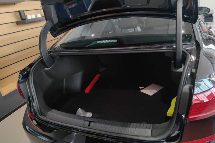 Used Volkswagen Passat 2026 Model, Outstanding 380TSI Xingkong Longteng Edition