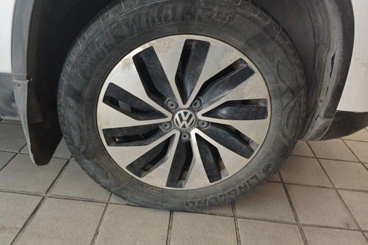 Used Volkswagen Tiguan 2013 1.4 TSI Manual Two-Wheel Drive BlueMotion Edition
