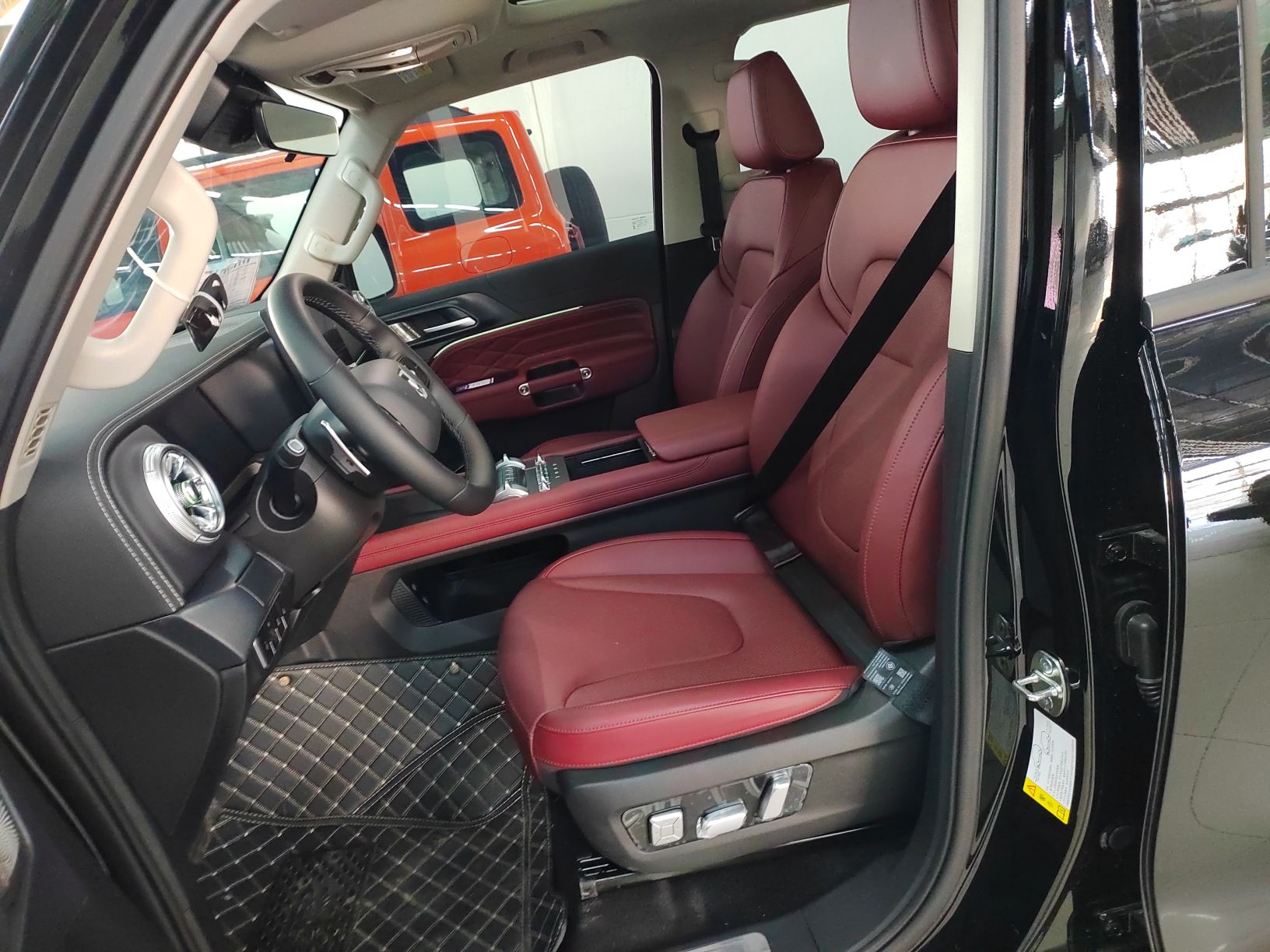 المقاعد الأمامية داخل السيارة