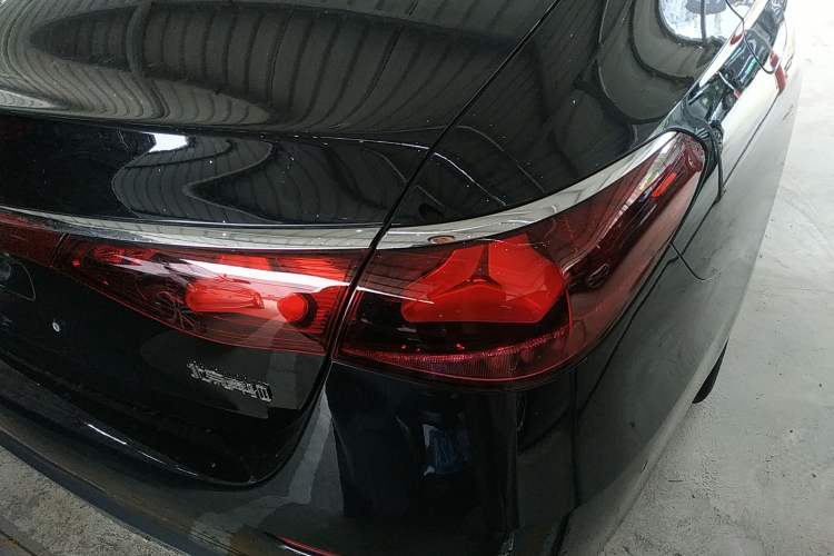 Used Mercedes-Benz E-Class 2026 E 300 L Luxury Right Rear Taillight