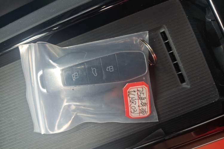 Used iCAR 03 2024 472km Four-Wheel Drive Long-Range Intelligent Advanced Version Vehicle Key