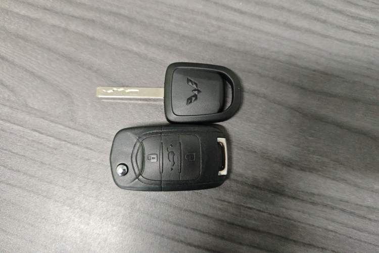 Used Wuling Hongguang MINIEV 2021 Macaron Fashion Model Lithium Iron Phosphate Vehicle Key
