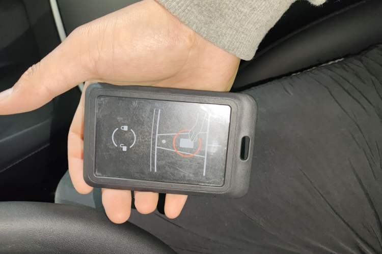 Used Tesla Model Y 2023 Long-Range All-Wheel-Drive Version
