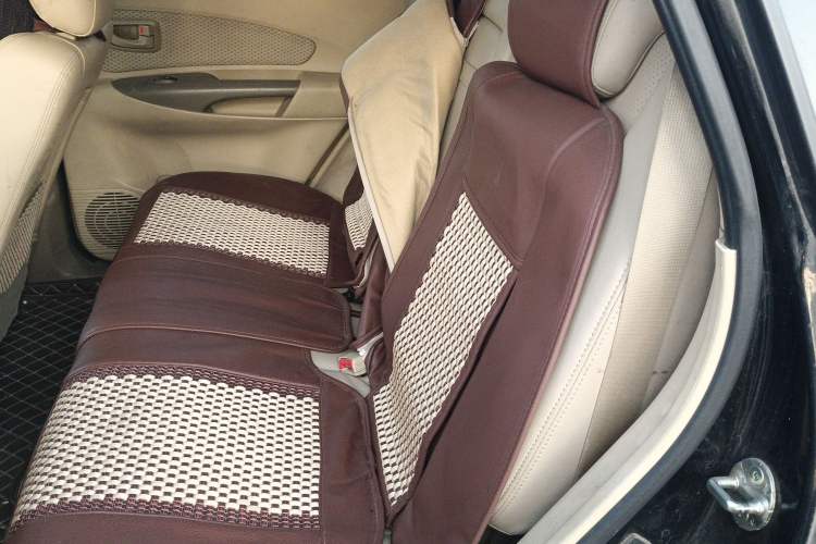 Used Hyundai Tucson 2009 2.0L Manual Two-Wheel Drive Comfort Version