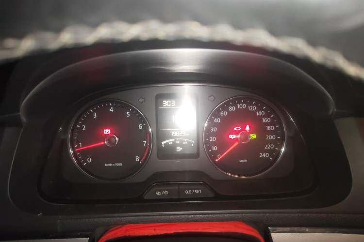 Used Volkswagen Gran Lavida 2013 1.4 TSI Automatic Luxury Model
