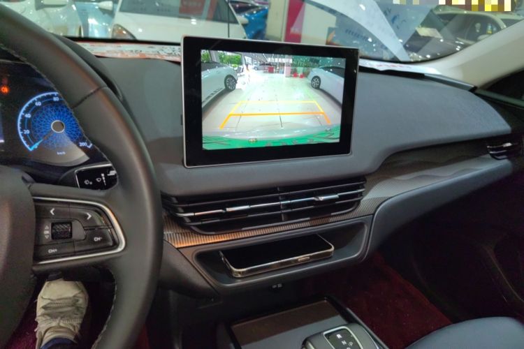 Used Hongqi E-QM5 2022 431 km Charge & Enjoy Edition