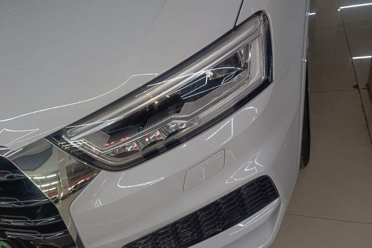 Used Audi Q3 2018 30th Anniversary Edition 35 TFSI quattro all-wheel-drive sport model