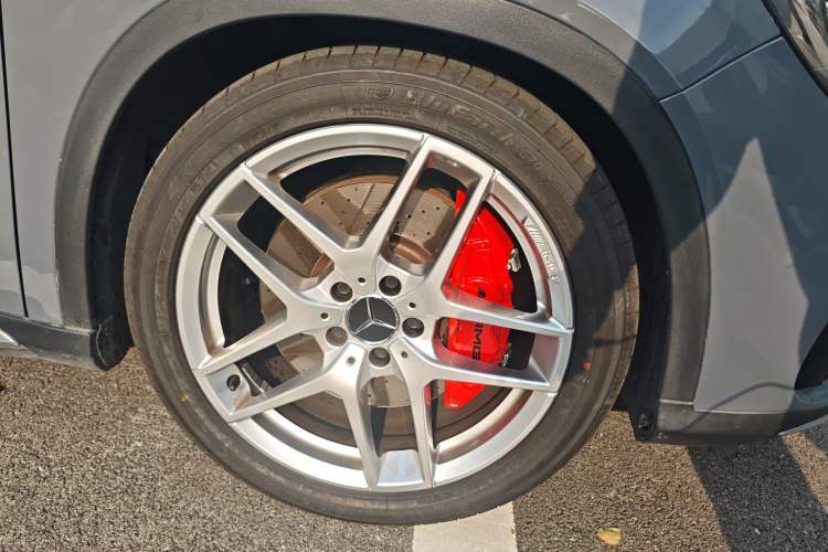 Used Mercedes-Benz GLA AMG 2017 Facelifted AMG GLA 45 4MATIC Right Front Wheel Hub