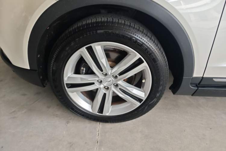 Used Zotye T700 2017 1.8T Dual-Clutch Prestige Model
