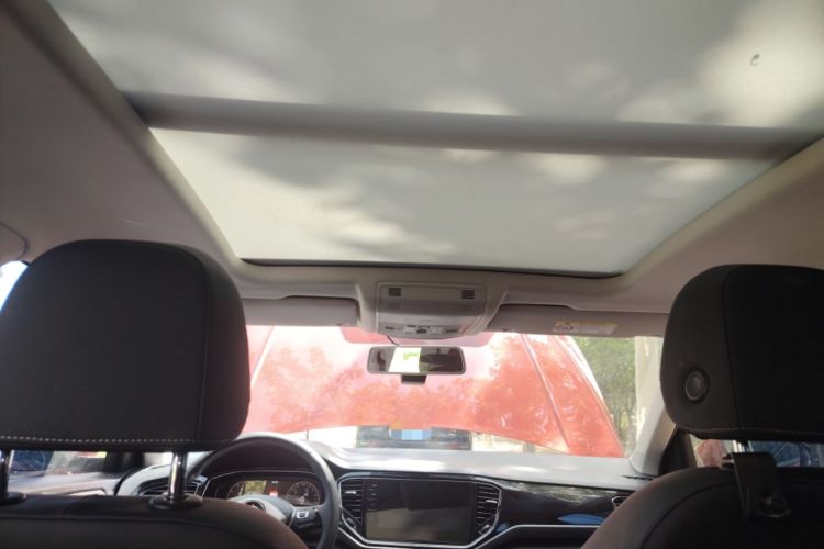 Used Volkswagen T-ROC 2021 Revised Version 280TSI DSG Two-Wheel Drive Comfort & Smart Connectivity Edition