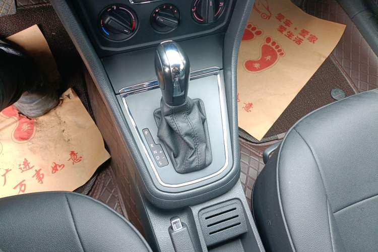 Used Volkswagen Bora 2017 1.6L Automatic Fashion Model