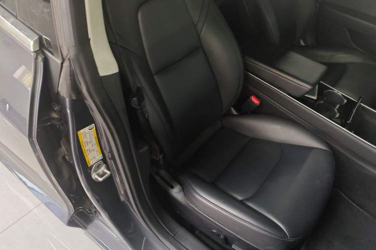 Used Tesla Model 3 2019 Long-Range Rear-Wheel-Drive Version
