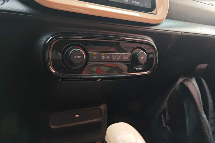 Used Roewe Clever 2022 311km QiQi BoBo Edition
