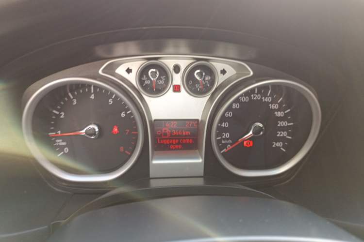 Used Ford Focus 2013 Hatchback Classic 1.8L Automatic Fashion Edition
