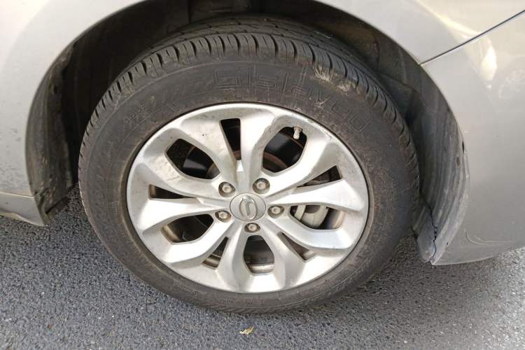 Used GAC Trumpchi GA4 2018 200T Automatic Luxury Edition Right Front Wheel Hub