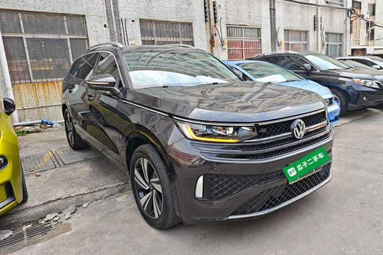 Used Volkswagen Tavendor 2024 380TSI All-Wheel Drive R-Line Cruise Edition