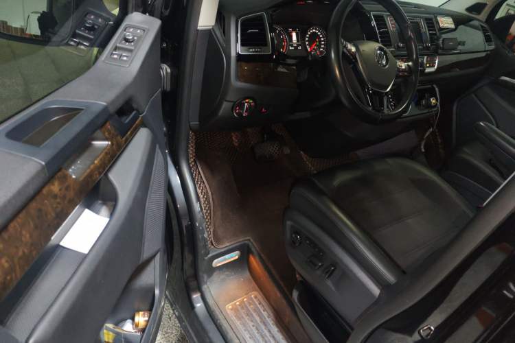 Used Volkswagen Multivan 2019 2.0 TSI 4x4 Prestige Edition 7-Seater