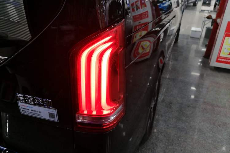 Used Mercedes-Benz V-Class 2020 V 260 L Long-wheelbase Luxury Edition