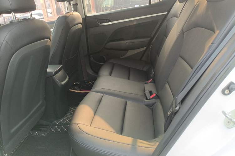 Used Hyundai Elantra (6th Generation / Lingdong) 2016 1.6L Automatic ZhiXuan – Elite Version Left Rear Seat