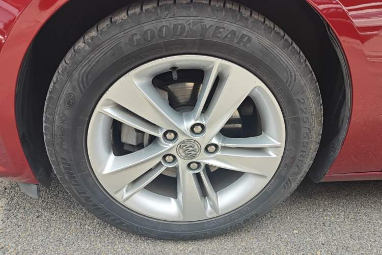 Used Buick Regal 2017 20T Prestige Model Left Front Wheel Hub