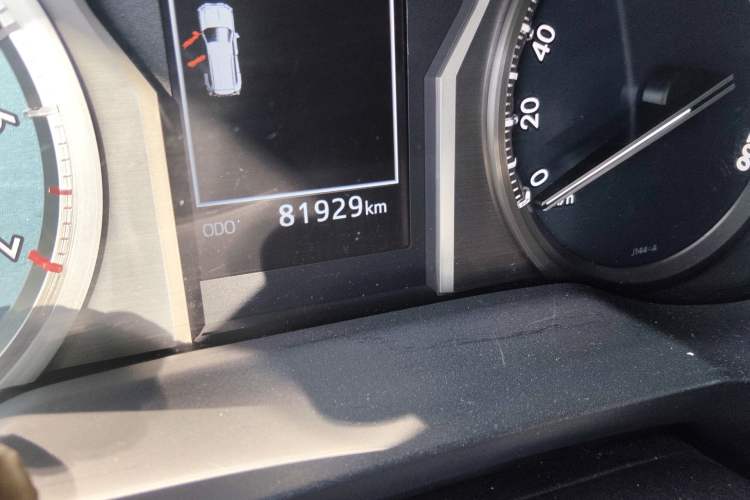 Used Toyota Prado 2018 3.5L Automatic TX-L with Rear-Mounted Spare Tire Odometer Close Up