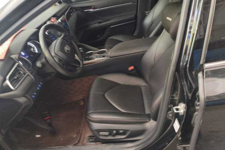 Used Toyota Camry 2019 Revised Version 2.0G Luxury Edition
