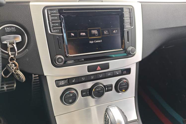 Used Volkswagen FAW-Volkswagen CC 2016 1.8TSI Luxury Model
