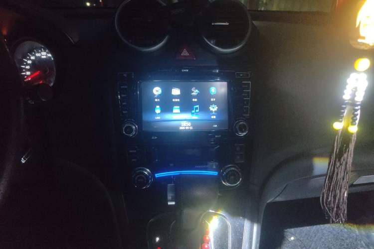 Used Haval H6 2017 Classic Edition 1.5T Automatic Two-Wheel Drive Elite Model Audio And AC Panel