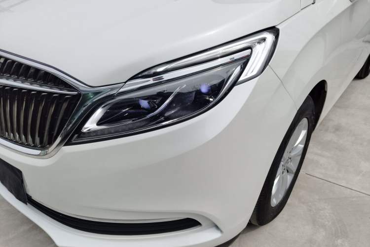 Used Buick GL8 2017 ES 28T Premium Version China V Standard