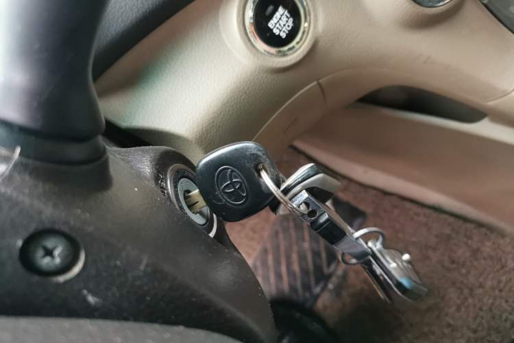 Used Toyota Highlander 2012 2.7L 2WD 5-Seater Elite Edition
