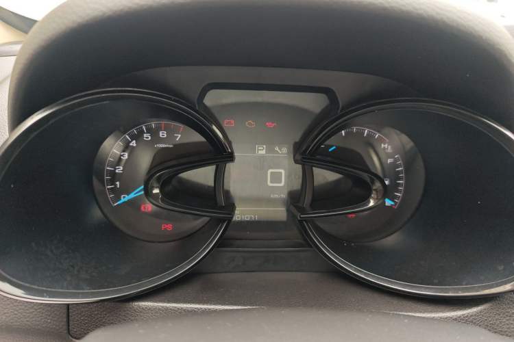 Used Dongfeng Aeolus AX7 2016 2.0L Automatic Zhiyi Trim Instrument Cluster