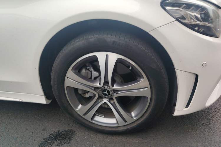 Used Mercedes-Benz C-Class 2021 C 260 L Sport Edition Right Front Wheel Hub