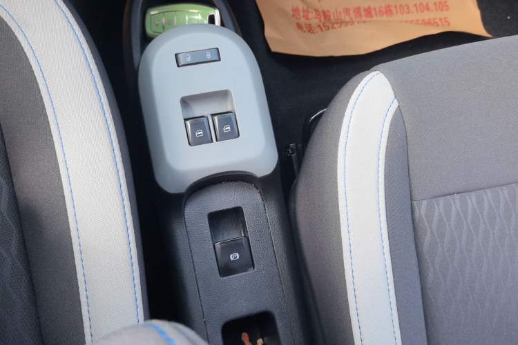 Used ORA Black Cat 2022 301km "Cute & Dynamic" Phosphate Iron Lithium Gear Lever