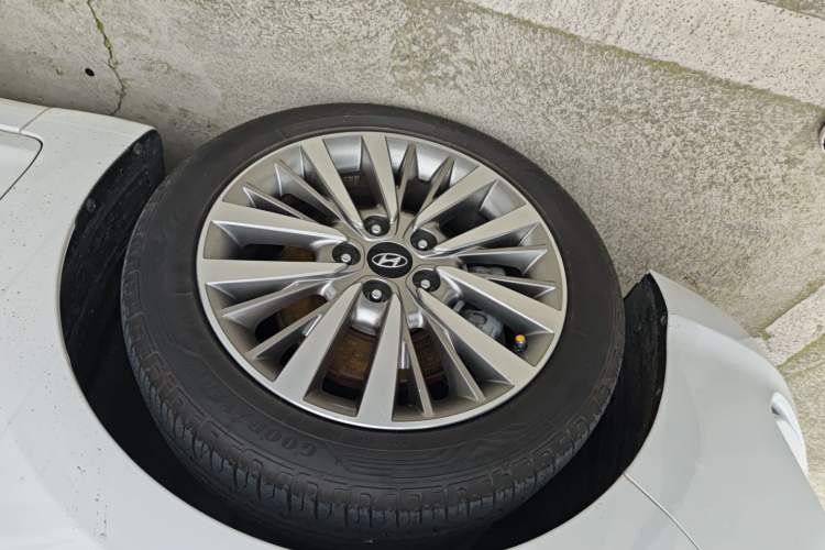 Used Hyundai Mistra 2017 1.6T Automatic Smart GLS China V Standard Left Front Wheel Hub