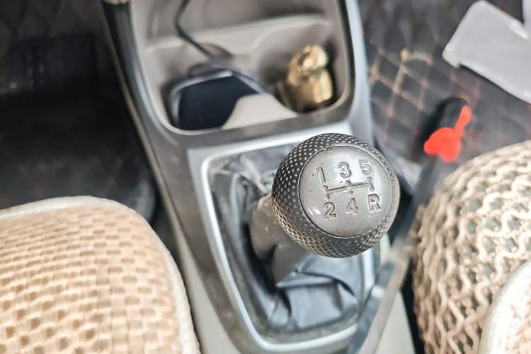 Used Honda City Classic 2012 1.5L manual Comfort version Gear Lever