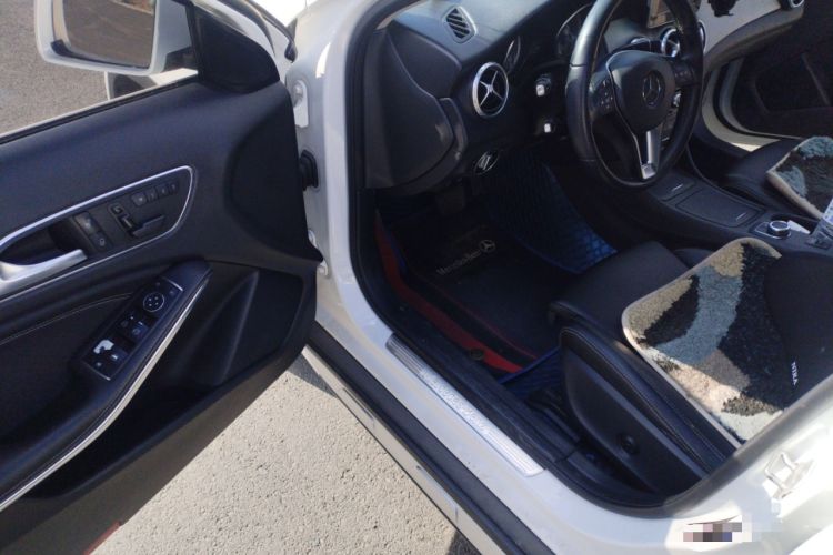 Used Mercedes-Benz GLA 2016 GLA 200 Sport Edition Driver Seat