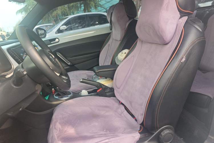 Used Volkswagen Beetle 2015 180TSI model
