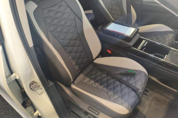 Used Volkswagen ID.6 CROZZ 2022 Long-Range PRO Edition
